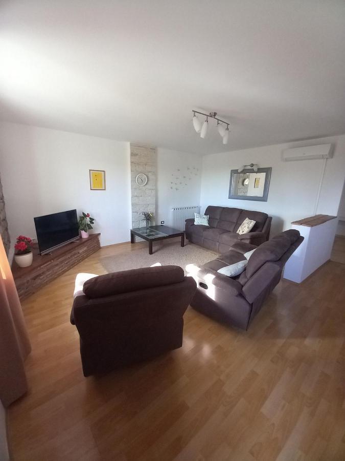 Casa Girasole Villa Buje Eksteriør bilde